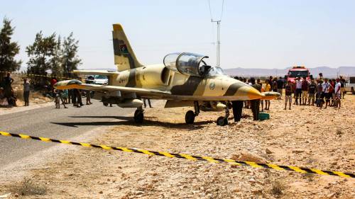 Jet di Haftar atterra in Tunisia: ecco cosa significa per la Libia