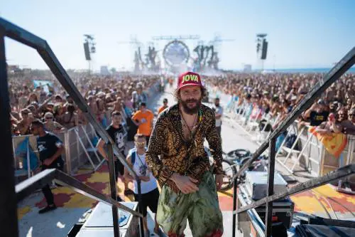 Jovanotti: "Se arrivo alla fine del Jova Beach Party è un miracolo"