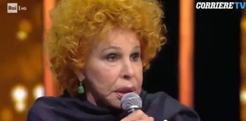 Ornella Vanoni dice la sua su Bibbiano ed è pioggia di critiche: "Prendi le medicine che è meglio"