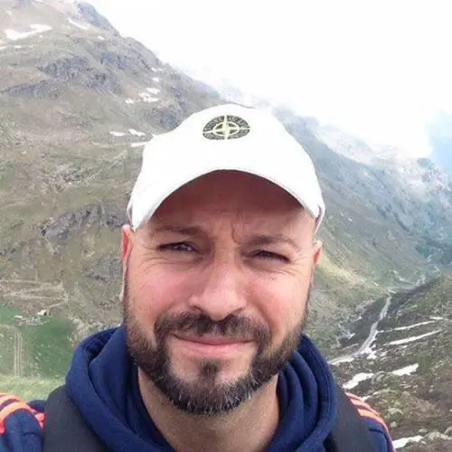 La compagna dell'agente Digos morto a Milano: "Cristian ci proteggerà dal cielo, sarà il nostro angelo"