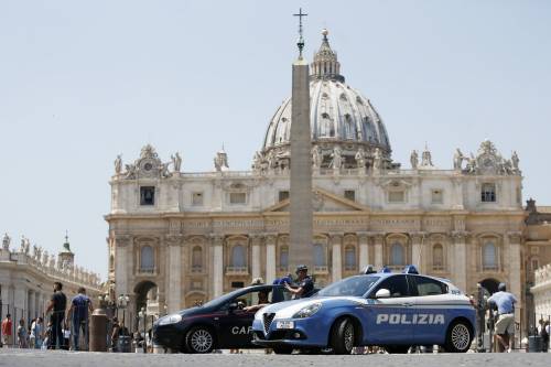 Vaticano, acquisiti documenti e apparati elettronici
