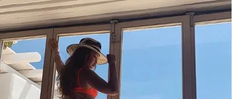 Gigi Hadid da urlo nella sua vacanza a Mykonos 