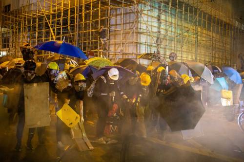 Hong Kong, ora intervengono le autorità cinesi: "Punire i violenti"