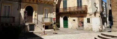 Manduria, donna muore in casa: disposta l’autopsia