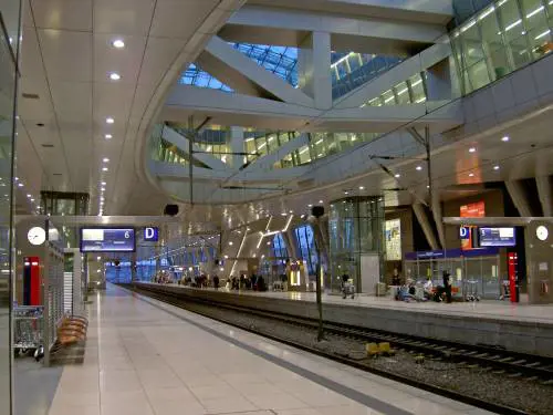 Germania, responsabile della morte del bimbo sui binari è eritreo ricercato in Svizzera