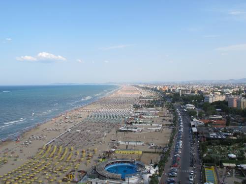 Rimini, divieto di balneazione per escherichia coli