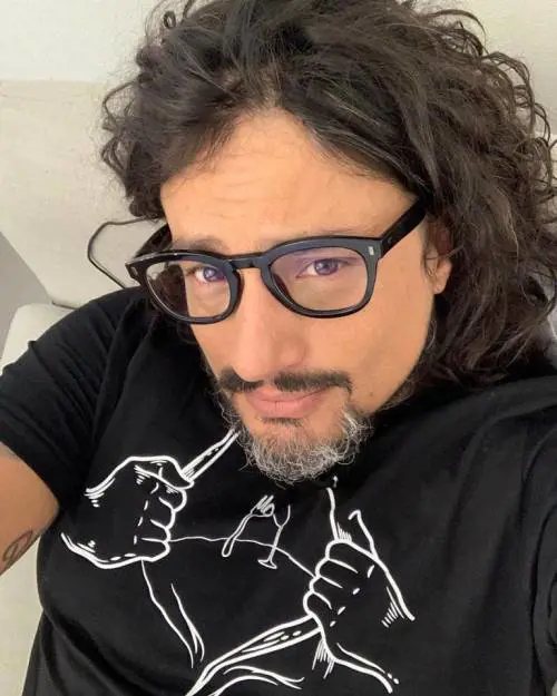 Alessandro Borghese chiede verità e giustizia per i bambini di Bibbiano