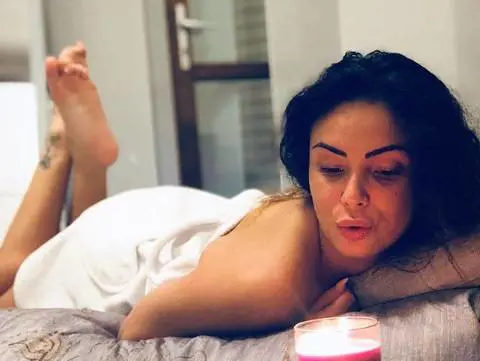 L'influencer si propone, il ristoratore dice no Scatta la gogna sui social ma perdono tutti