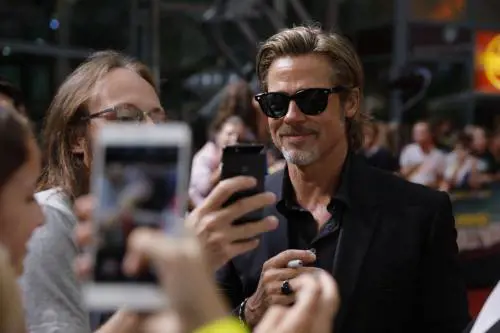 Brad Pitt e Bradley Cooper: i due dicono addio all'alcol e si consolano all'opera