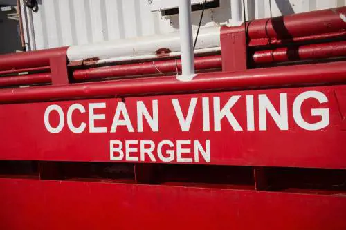 'Ocean Viking' lascia Marsiglia E l'Ong sfida l'Italia (e Salvini)
