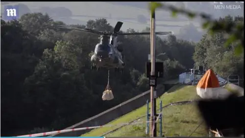 La Royal Force in azione per tentare di salvare una diga