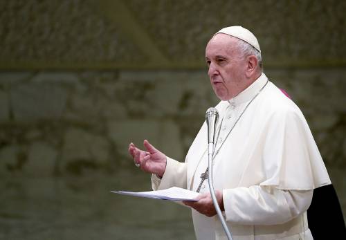 Papa Francesco contro i sovranisti: "Portano alle guerre, salviamo l'Europa"