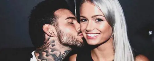 Lucas Peracchi difende Mercedesz: "Vogliono ​vederti piangere. Sarò sempre al tuo fianco"