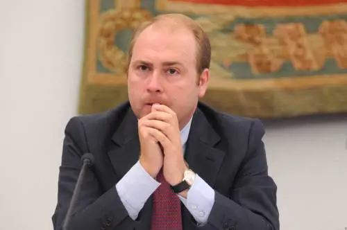 "Lo strappo di Toti? Non dimentichi la fine di Alfano..."