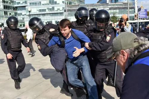 Arrestata anche Lyubov, l'avvocatessa anti-Putin