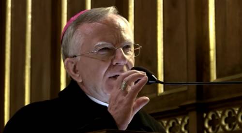 Polonia, l'arcivescovo tuona: "La cultura Lgbt è un'epidemia"