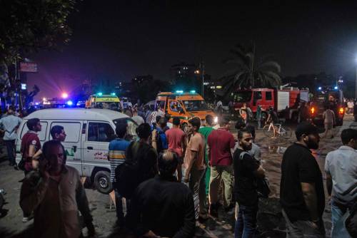 Egitto, esplode un'auto contromano: 19 morti e 30 feriti