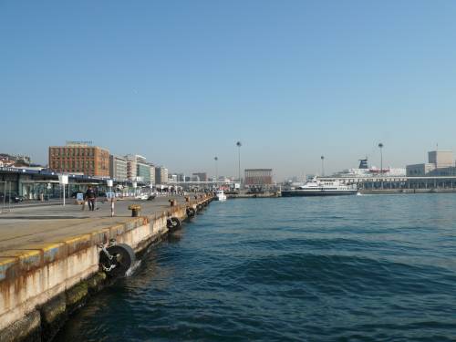 Turista olandese scippata al porto di Napoli: rubato orologio dal valore di 14mila euro