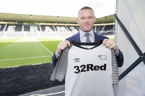 Wayne Rooney torna in Inghilterra: accordo col Derby County