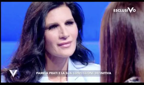 "Ora sono una donna libera". Pamela Prati torna a vivere dopo il "Pratigate"