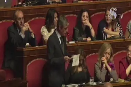 Tav, Airola sbaglia i conti in aula e la collega si imbarazza