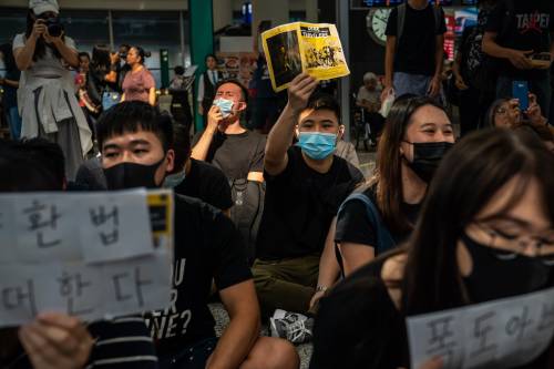 Hong Kong, la protesta contagia gli studenti cinesi all'estero