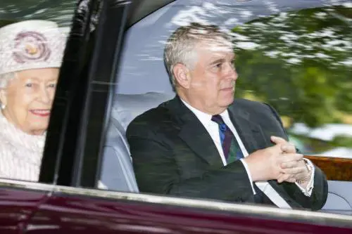 Caso Epstein, i reali "pregano" per il principe Andrea