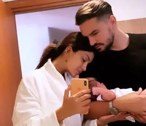 Rosa Perrotta e Pietro Tartaglione festeggiano il primo mese del loro Domenico
