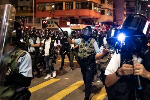 Hong Kong, nuovi scontri in piazza: sale la tensione