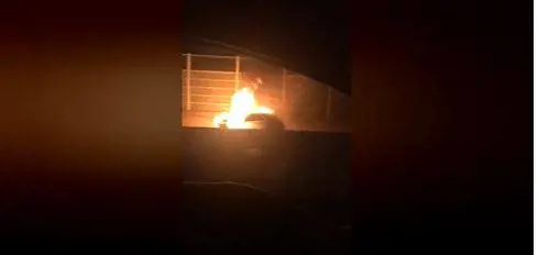 Auto in fiamme sulla A4: in salvo l'automobilista