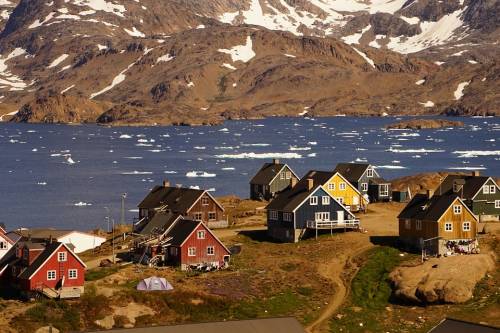 Trump vuole comprare l'isola della Groenlandia. Ma l'isola non ci sta