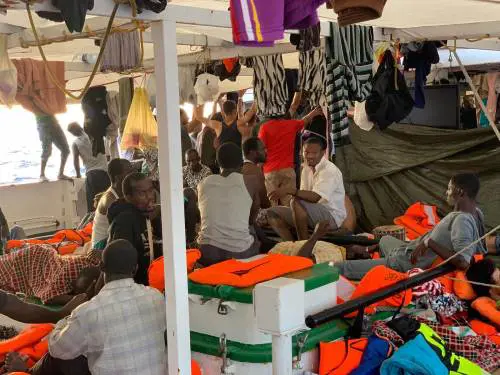 La relazione dei pm su Open Arms: ecco perché li hanno fatti sbarcare