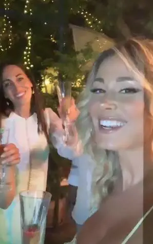 Diletta Leotta, festeggia i 28 anni con un pool party