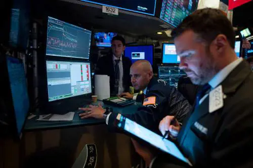 L'economia è già infettata: baratro recessione in vista