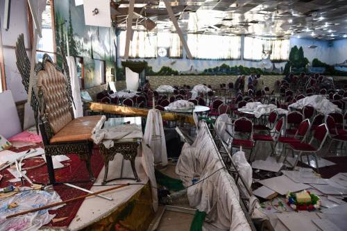 Terrore a Kabul, kamikaze in azione durante matrimonio: 63 morti e 182 feriti