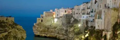 Polignano, stop ai bagni per il crollo della costa