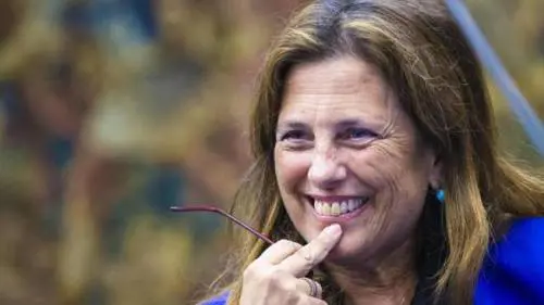 Addio alla giornalista Ida Colucci. È stata direttrice del TG2