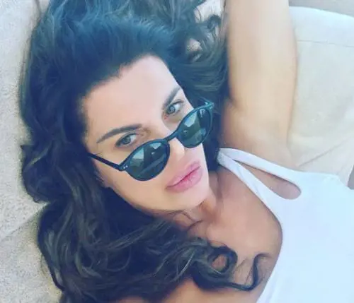 Alba Parietti contro l'ex marito Franco Oppini: "Non mi piace essere descritta 'una facile'"