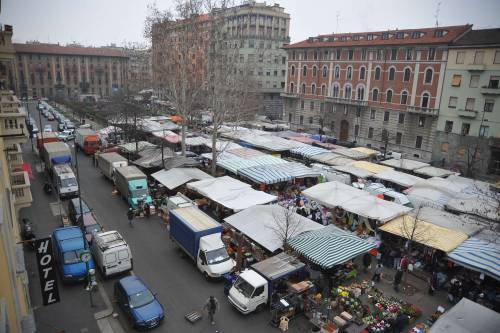 Un caso il "trasloco" del mercato in via Doria