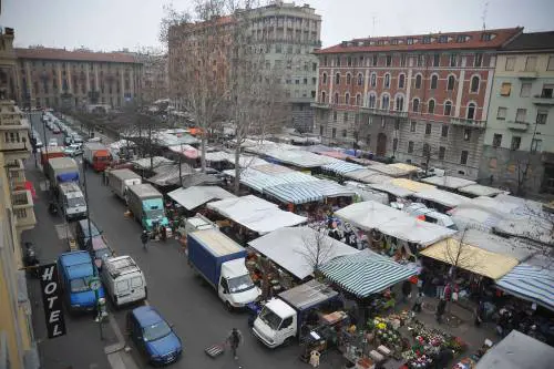 Un caso il "trasloco" del mercato in  via Doria