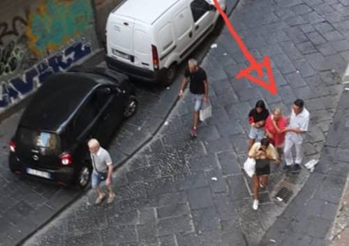 Ennesimo scippo a Napoli: rapinata un’anziana turista nel centro storico