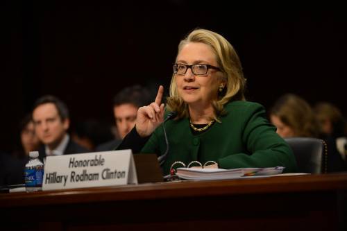 Per la Clinton scandalo infinito: ecco come è sfuggita alla Fbi