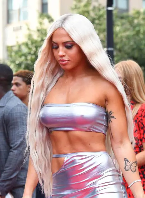 Mtv Video Music Awards e i look fuori di testa dal red carpet 