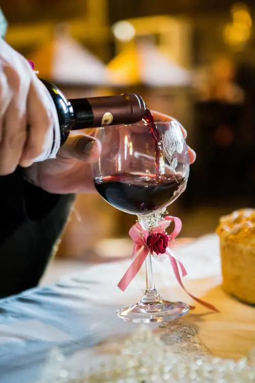Vino in polvere e Chianti al mirtillo: la truffa corre sul web