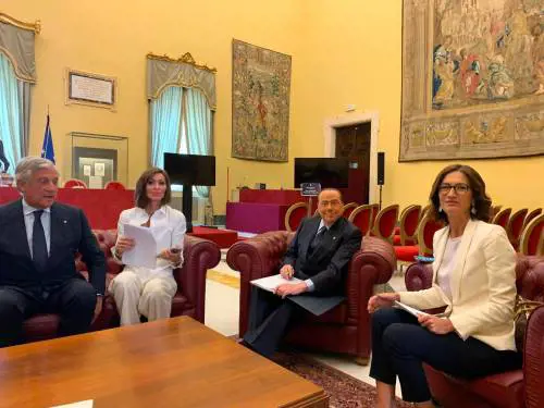 Berlusconi: "No al governo Conte bis. Operazione fragile e inadatta"