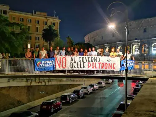 Lega contro il "governo delle poltrone": "Nessun mal di pancia, la crisi ci ha unito"