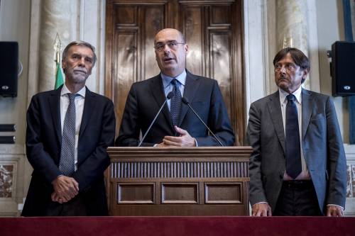 Zingaretti: "La priorità è meno tasse a chi guadagna meno. E scuola gratis dal nido all'università"