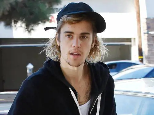 Concerto in una chiesa per Justin Bieber. "Sono sempre stato un fedele alla mia religione"