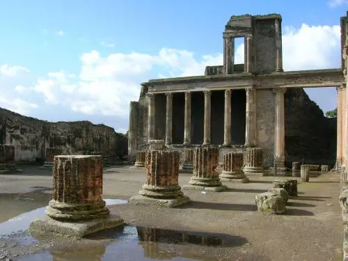 Rinvenute due bombe della Seconda Guerra Mondiale all’interno degli scavi di Pompei