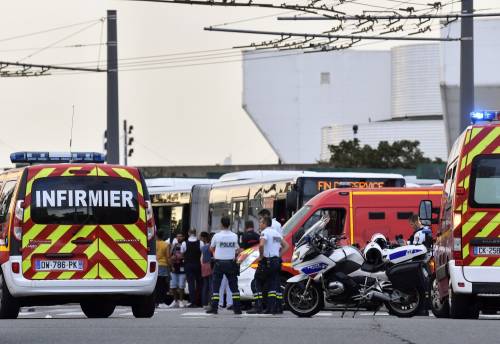 "Delirio religioso" per il killer di Lione. E cinque anni fa è passato dall'Italia